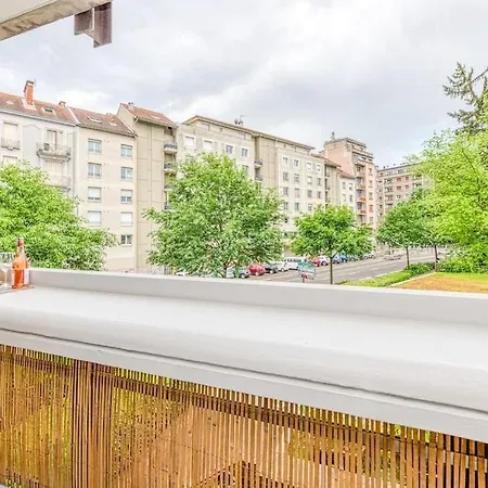 Charming T2, Wifi, Air Conditioning, Balcony Apartment *